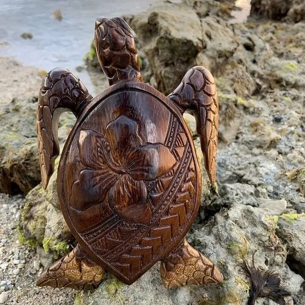 Hawaiian Turtle WoodCarving
