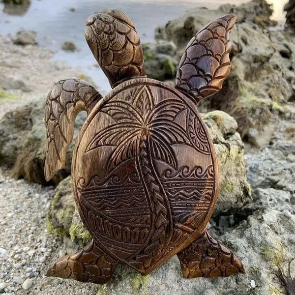 Hawaiian Turtle WoodCarving