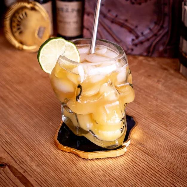 💀Skull Whiskey Bottle