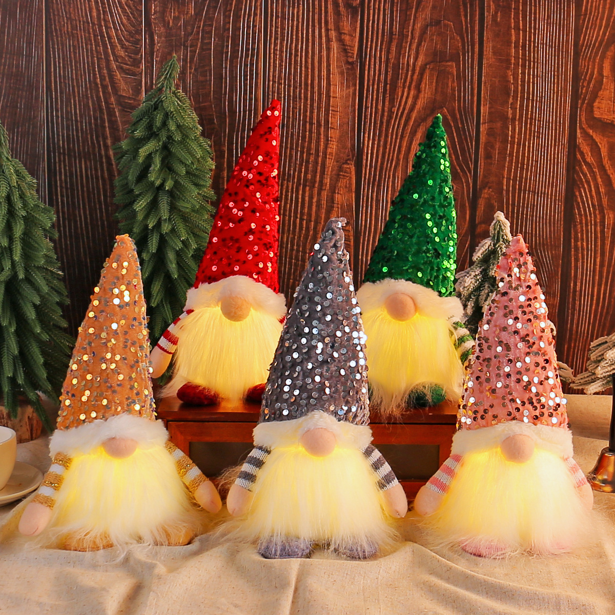 Glowing Faceless Gnome