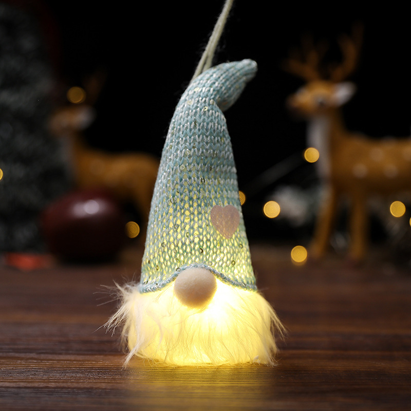 Forester Glows Gnome