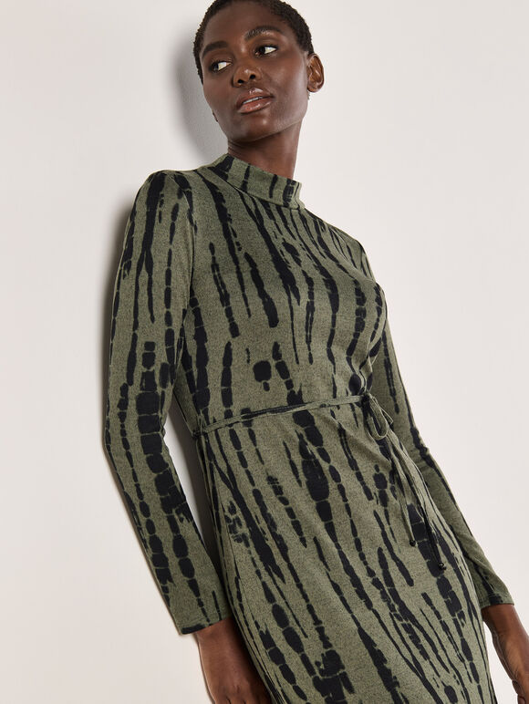 Green grass and plant dyed tie-dye mid-length dress