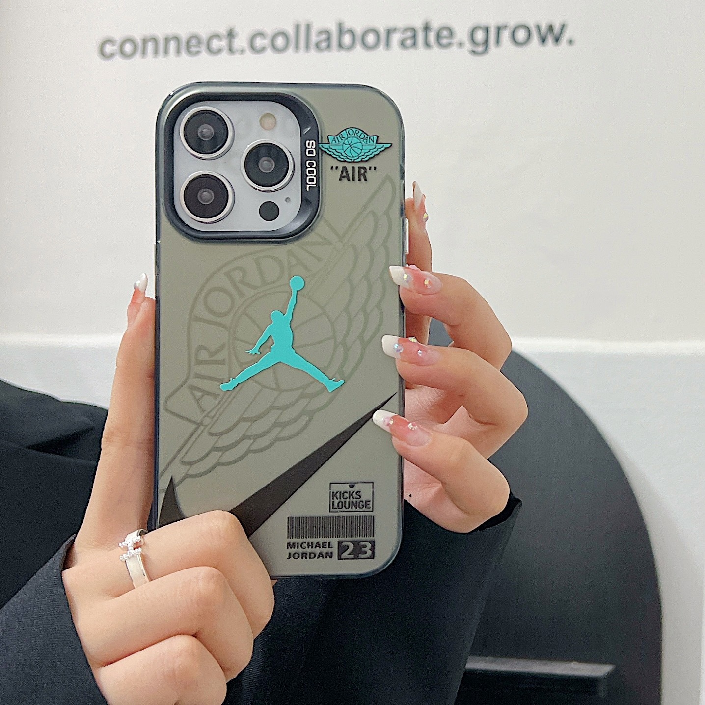 🔥📱Калъф за iPhone в спортен стил