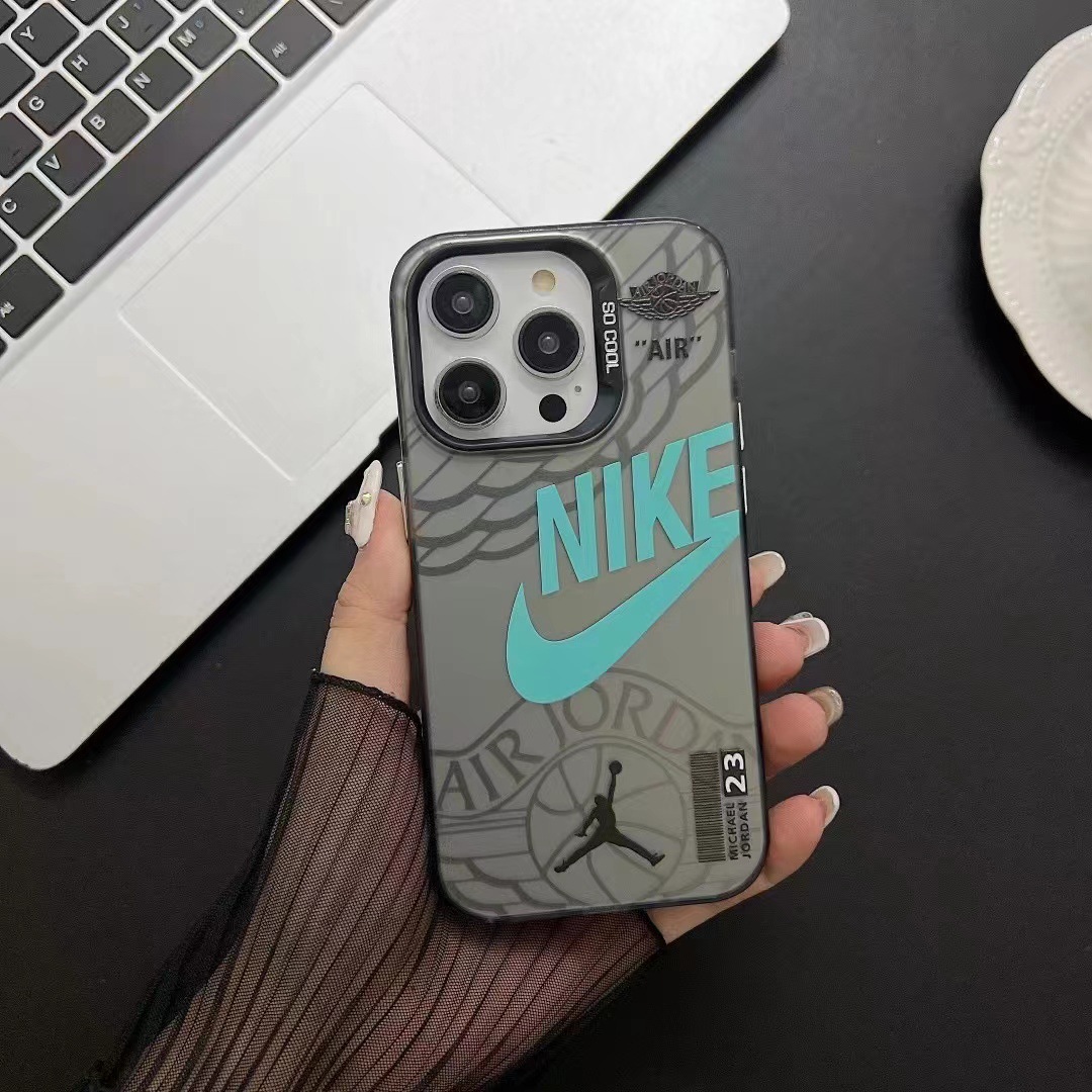 🔥📱Калъф за iPhone в спортен стил