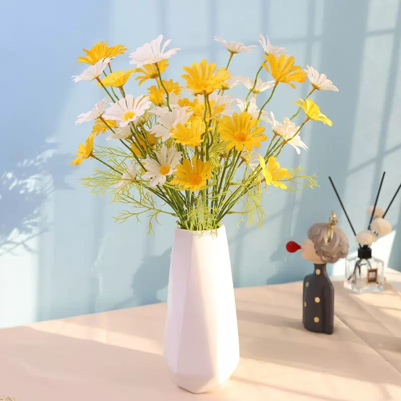 N.F Artificial Flowers, Daisies, 8 White and 8 Yellow