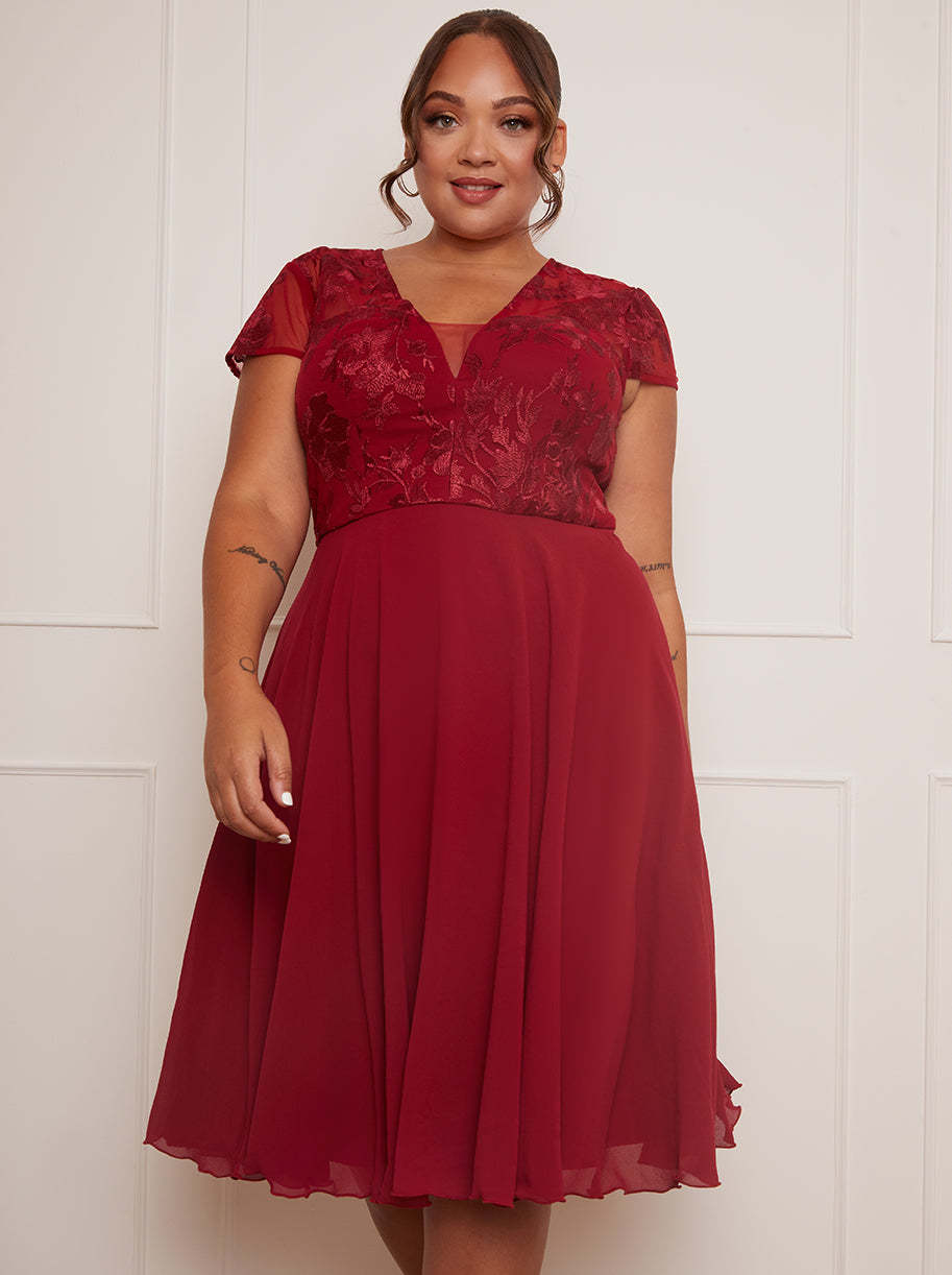Plus Size V Neck Embroidered Midi Dress in Red