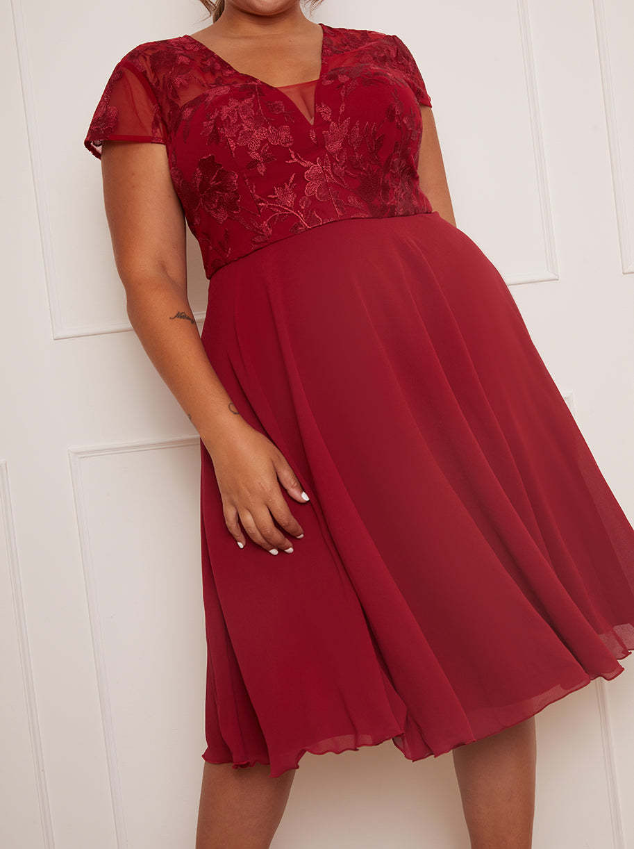 Plus Size V Neck Embroidered Midi Dress in Red
