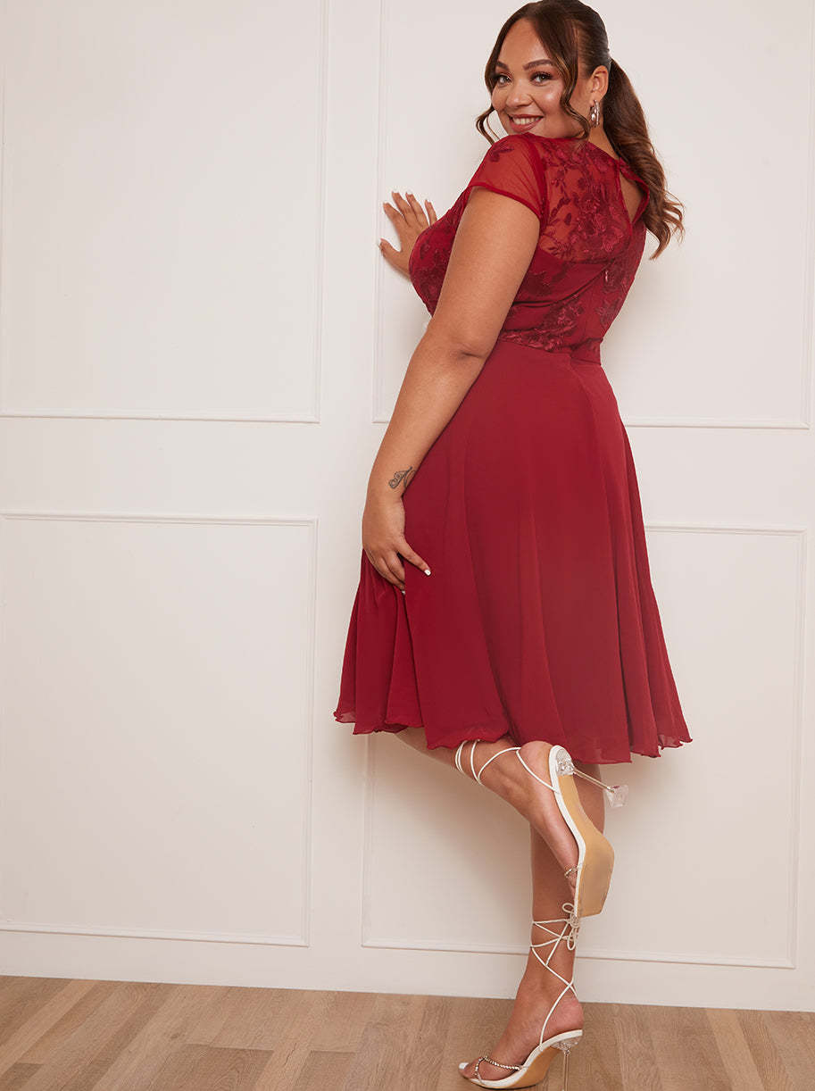 Plus Size V Neck Embroidered Midi Dress in Red