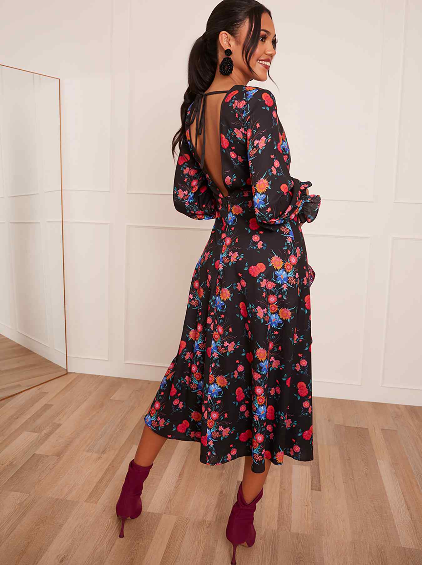 Long Sleeve Plunge Floral Printed Midi Dress in Black