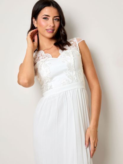 CHI CHI ALETTA DRESS