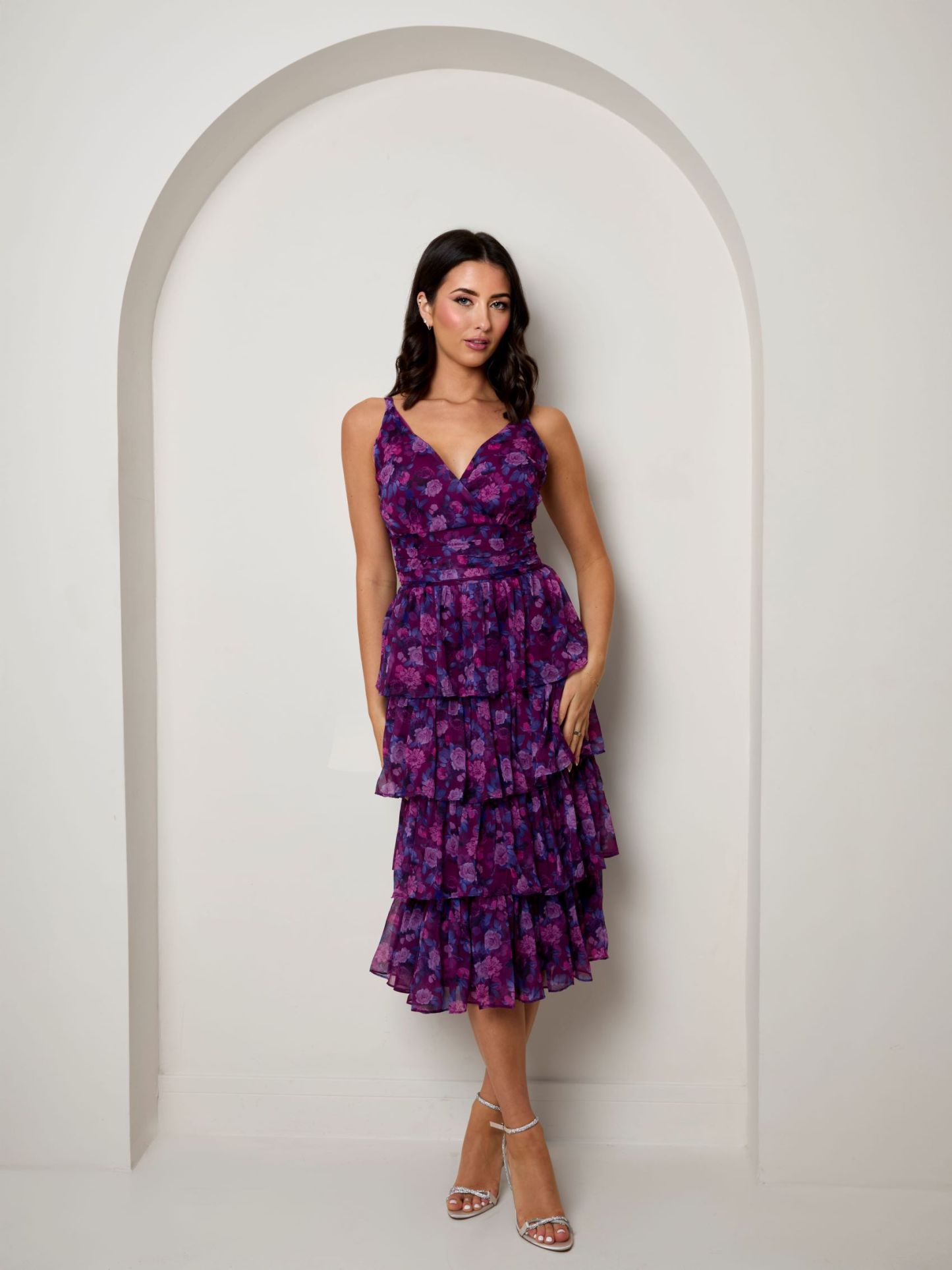 Sleeveless Floral Print Midi Dress in Purple
