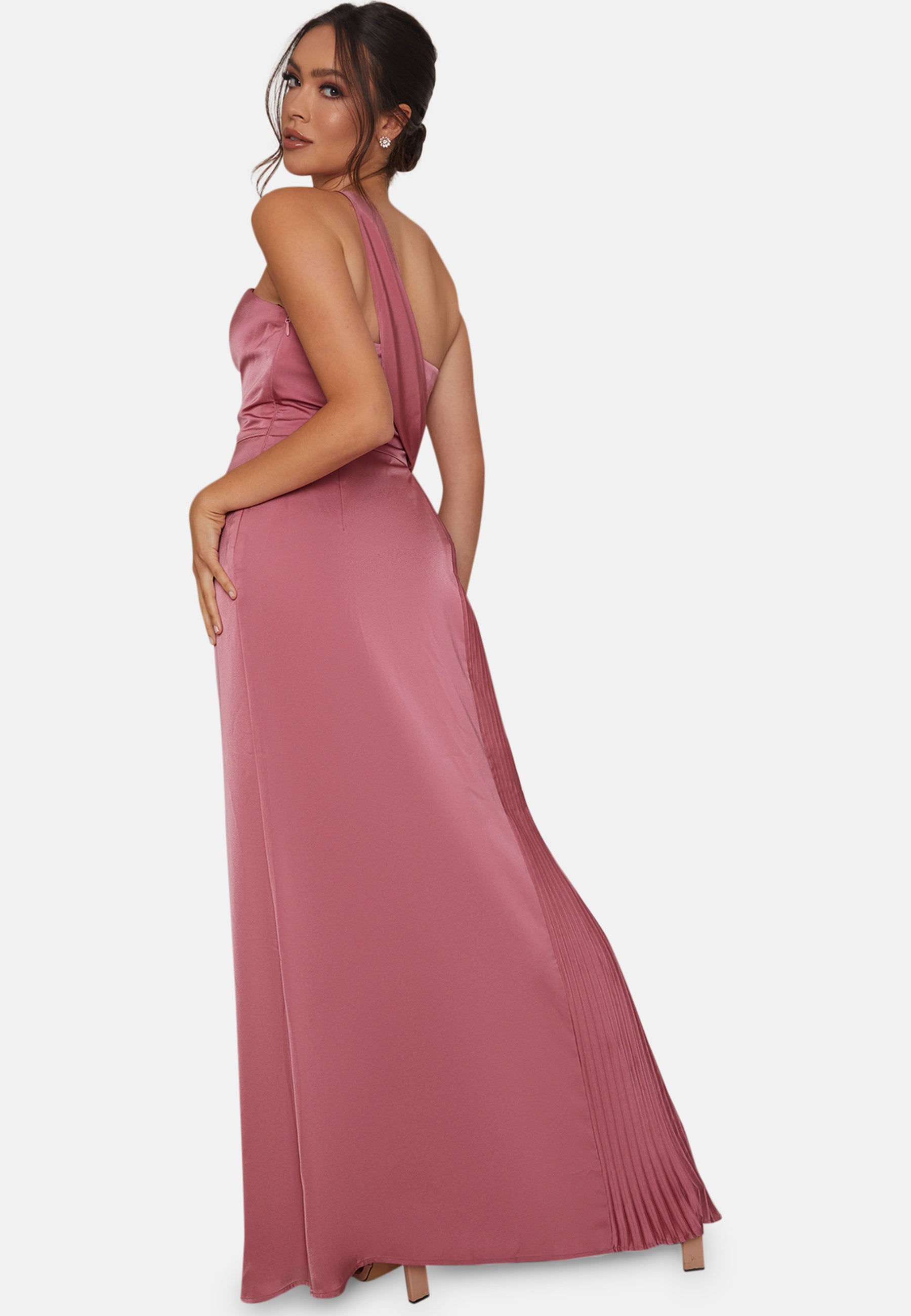 パーティードレス Silk Duchesse Mid-length Dress Gucci Silk Duchesse Mid-length Dress In Black - Runway Catalog