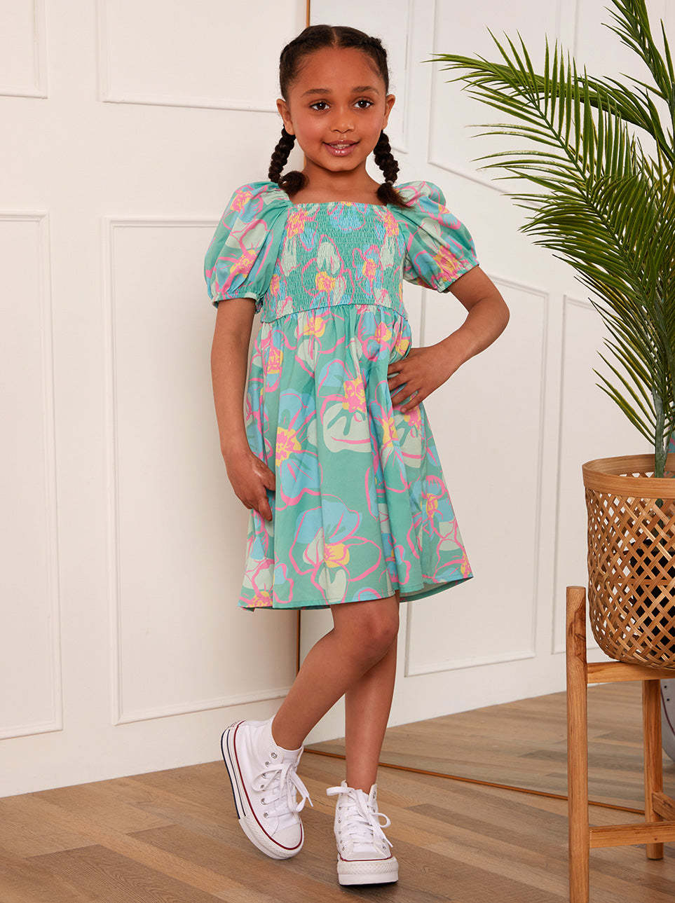 Younger Girls Puff Sleeve Shirred Floral Midi Dress in Green