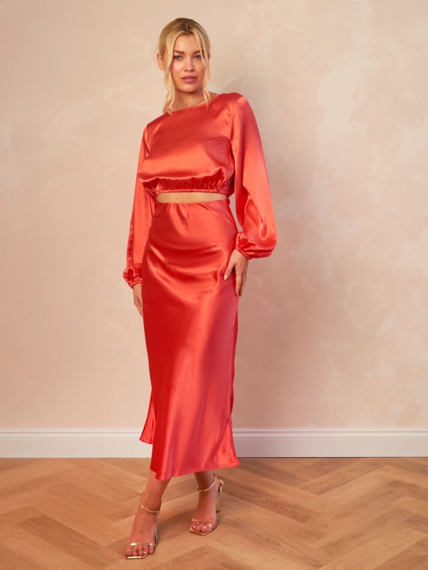 Balloon Sleeve Satin Crop Top in Red