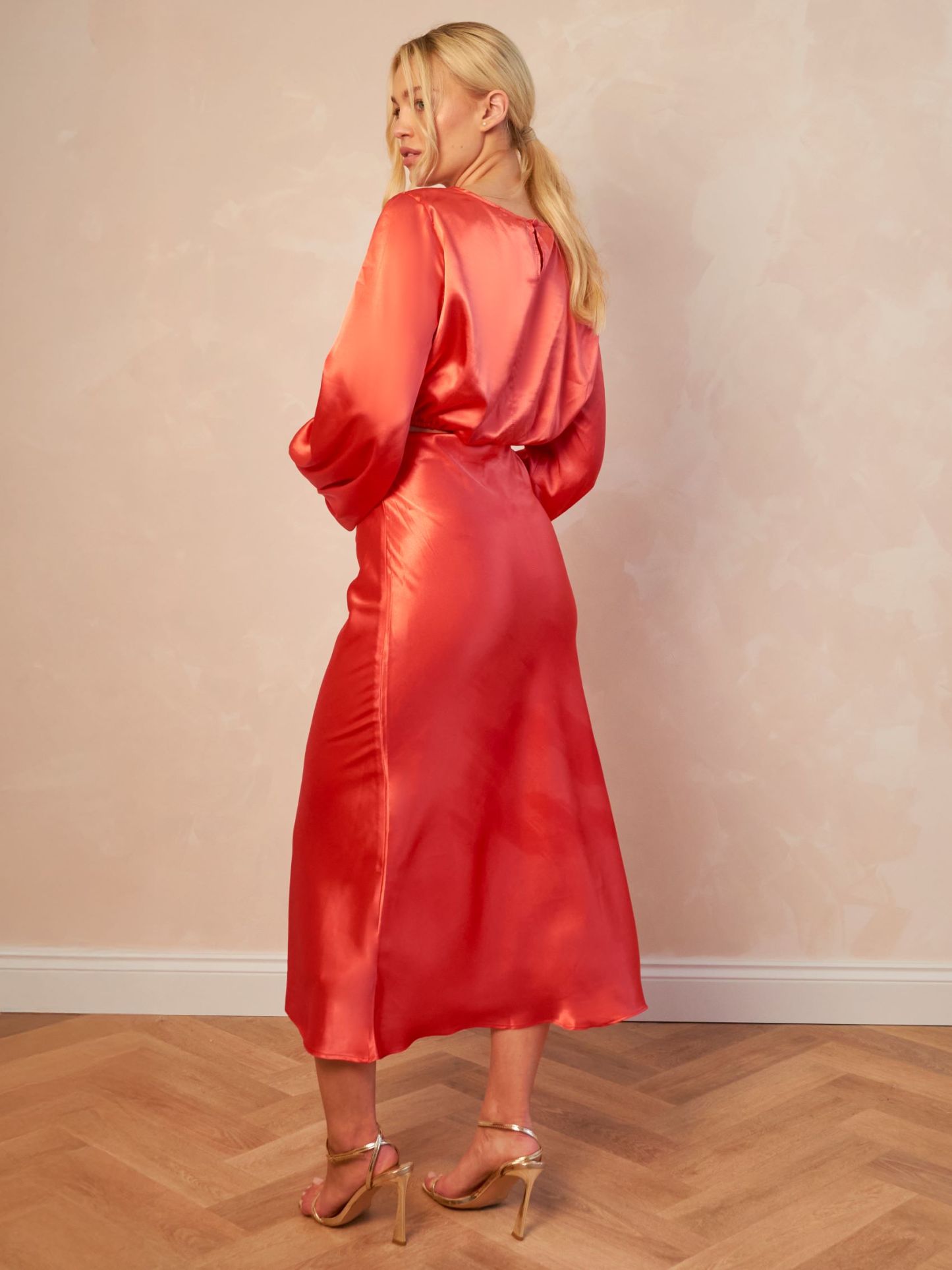 Balloon Sleeve Satin Crop Top in Red