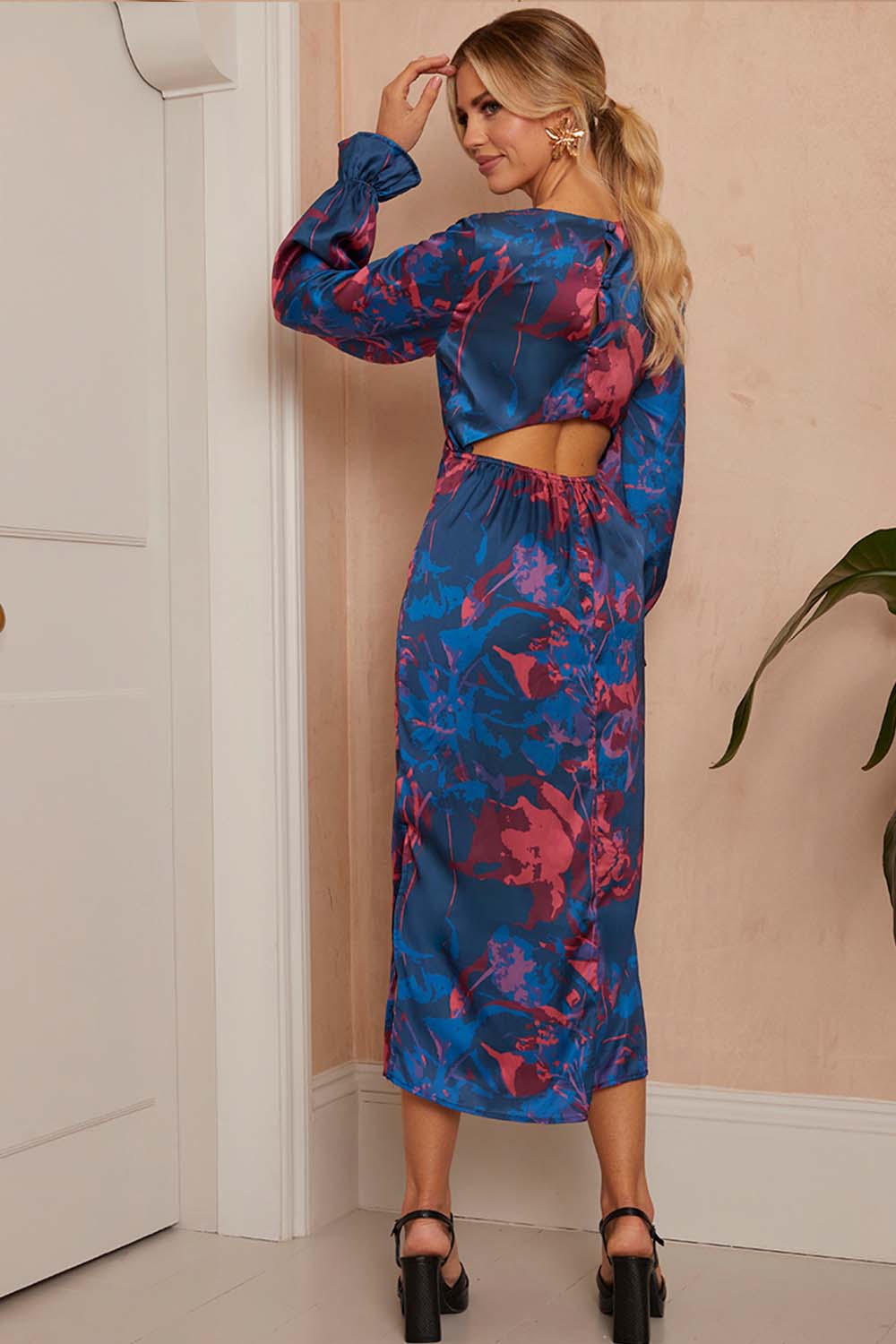 Long Sleeve V Neck Floral Print Dress in Navy