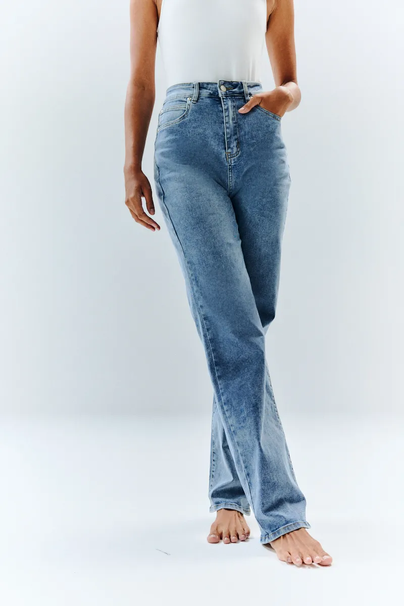 In The Style Sienna Straight Leg Jean in Light Blue