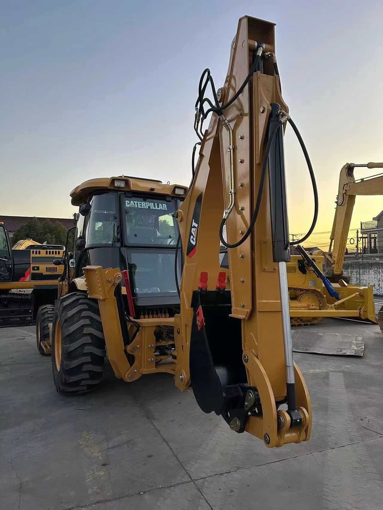 Used Caterpillar CAT420F Work at both ends