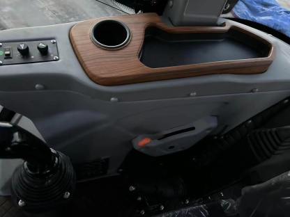 Used Caterpillar CAT420F Work at both ends