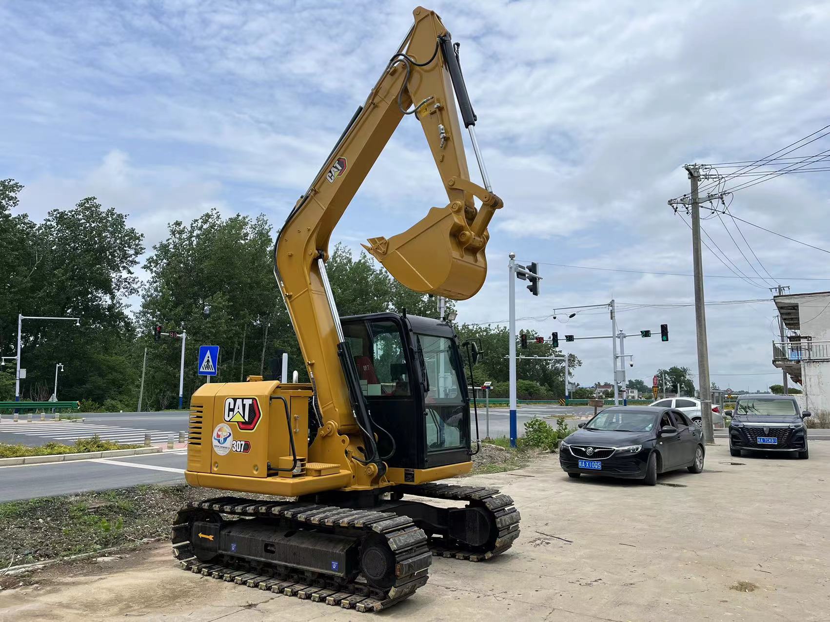 Used Caterpillar CAT307E excavator