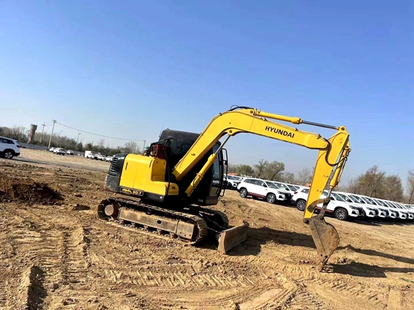 Used Hyundai R80 used excavator