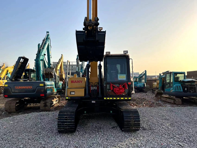 Used SANY SY135C excavator