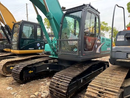 Used Kobelco SK200LC-8 excavator