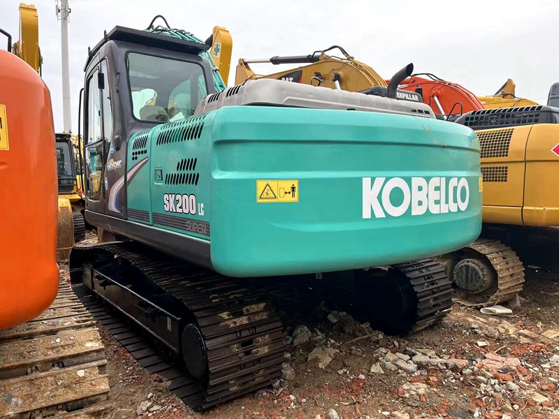 Used Kobelco SK200LC-8 excavator