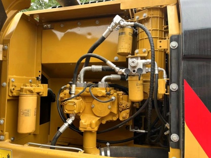 Used Caterpillar CAT3202L excavator