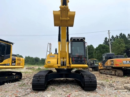 Used Komatsu PC240-8 excavator