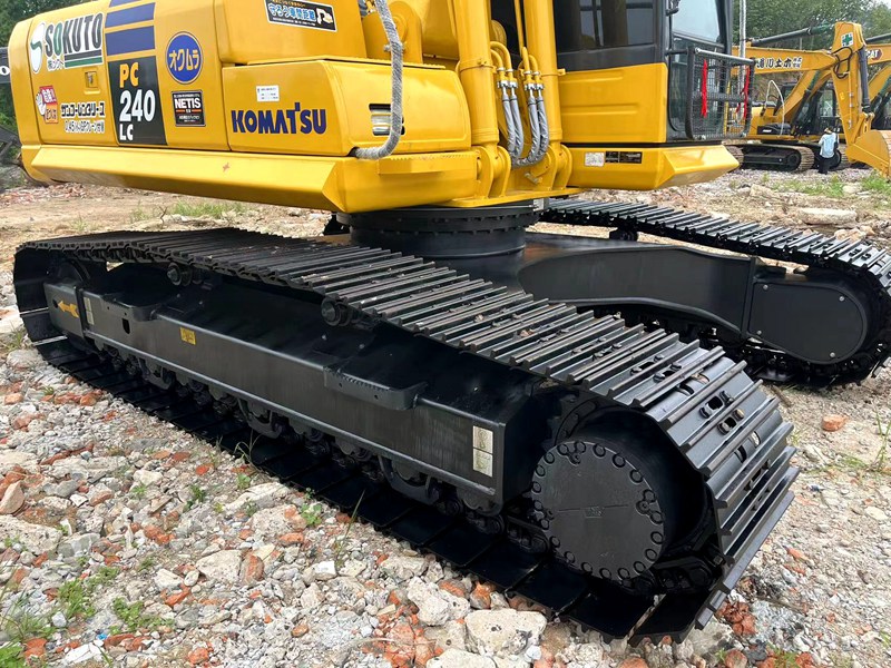 Used Komatsu PC240-8 excavator