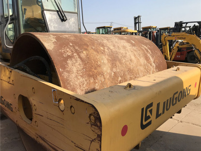 LIUGONG CLG622 Roller
