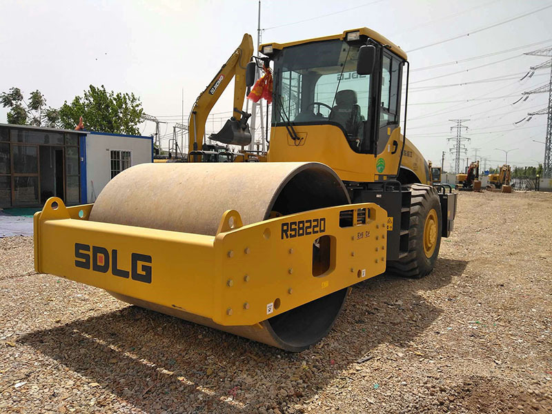 SDLG RS8220 Roller