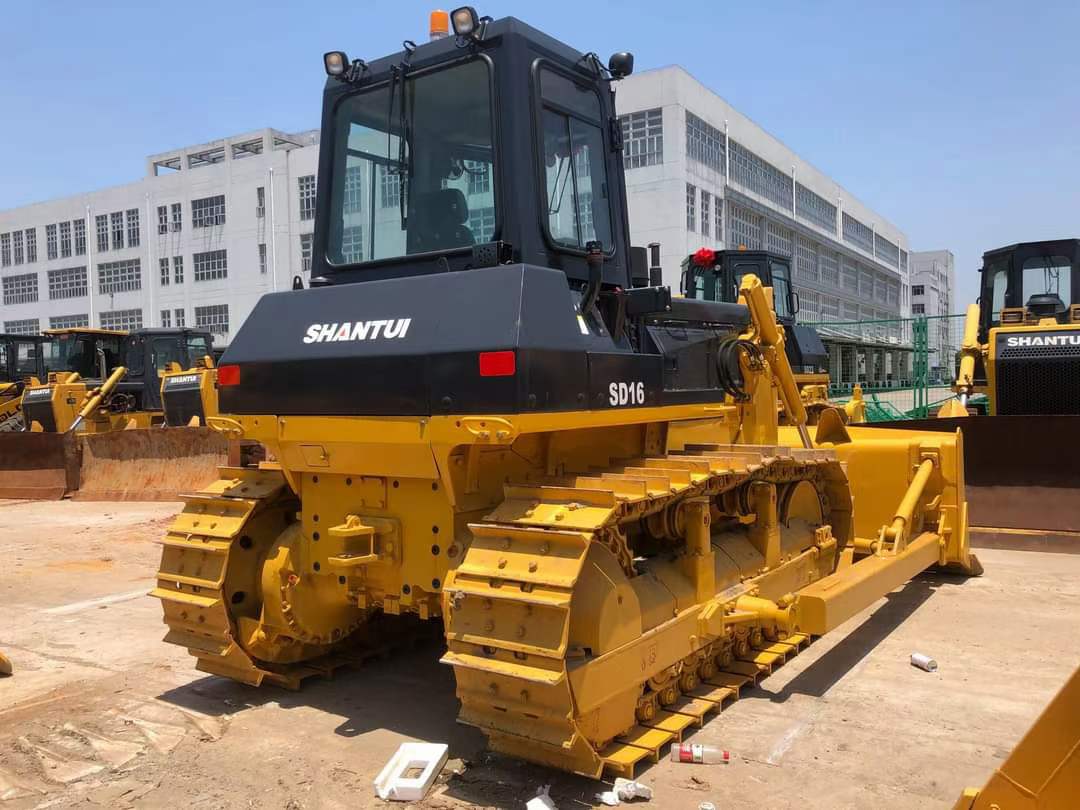 SHANTUI SD16 Bulldozer