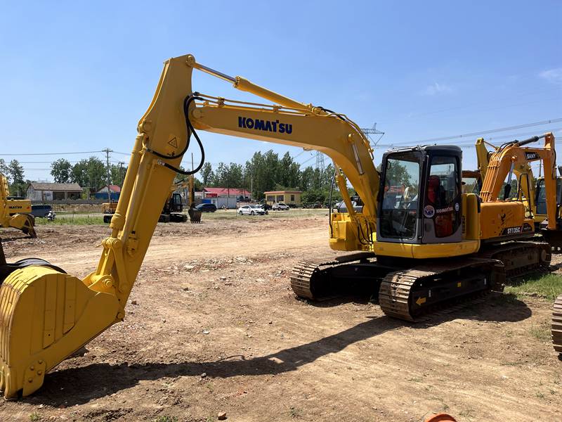 Used Komatsu PC128 excavator