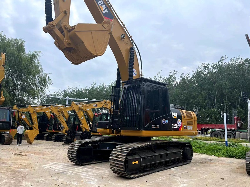 Used Caterpillar CAT325DL excavator
