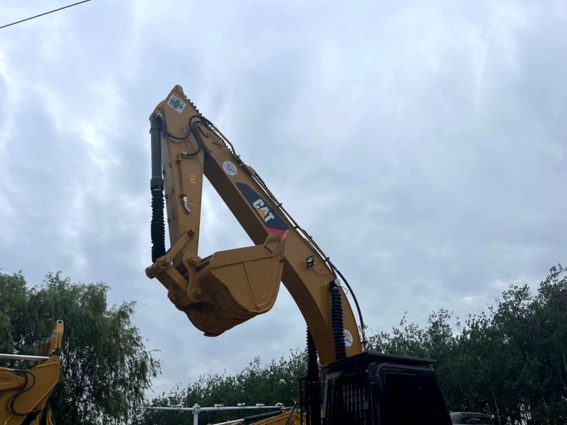 Used Caterpillar CAT325DL excavator