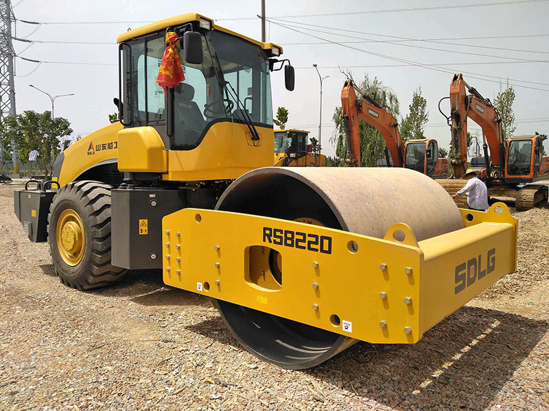 SDLG RS8220 Roller