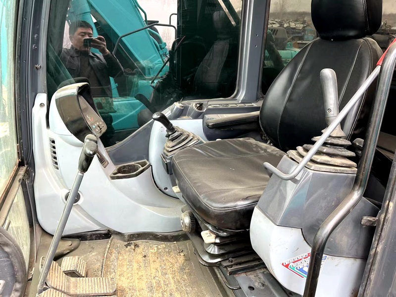 Used Kobelco SK460-8 excavator