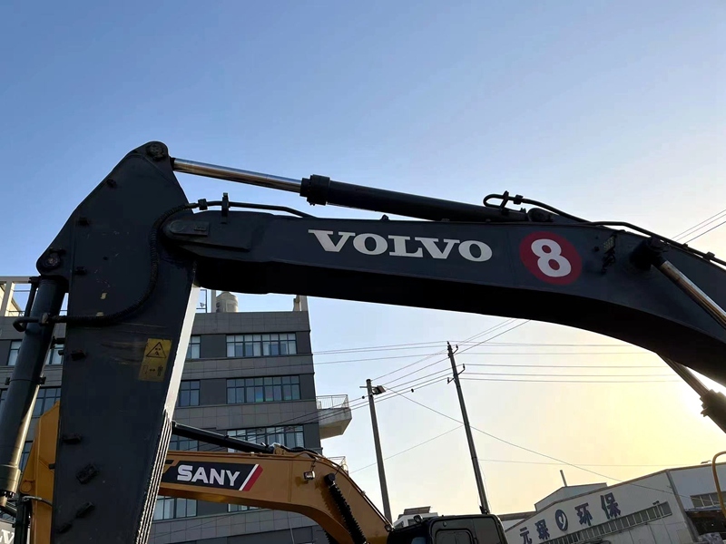Used VOLVO EC480DL excavator
