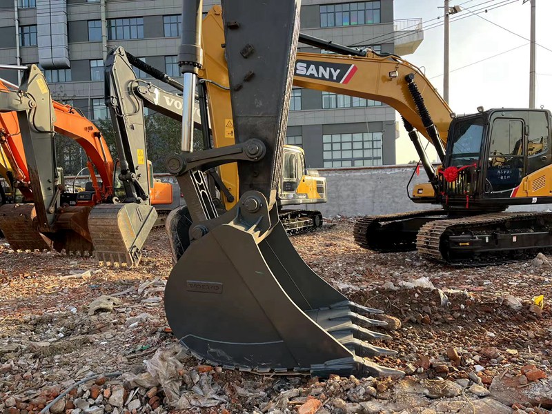 Used VOLVO EC480DL excavator