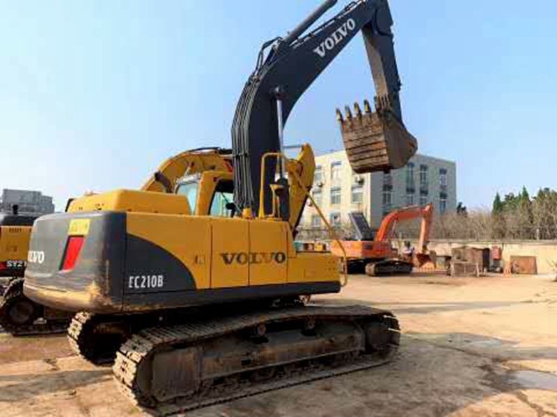 Used Volvo EC210BLC excavator