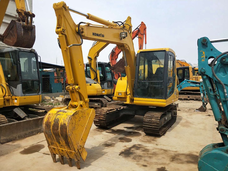 Used Komatsu PC60-7 excavator