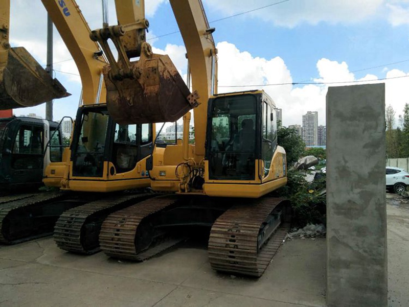 Used Komatsu PC160-7 excavator