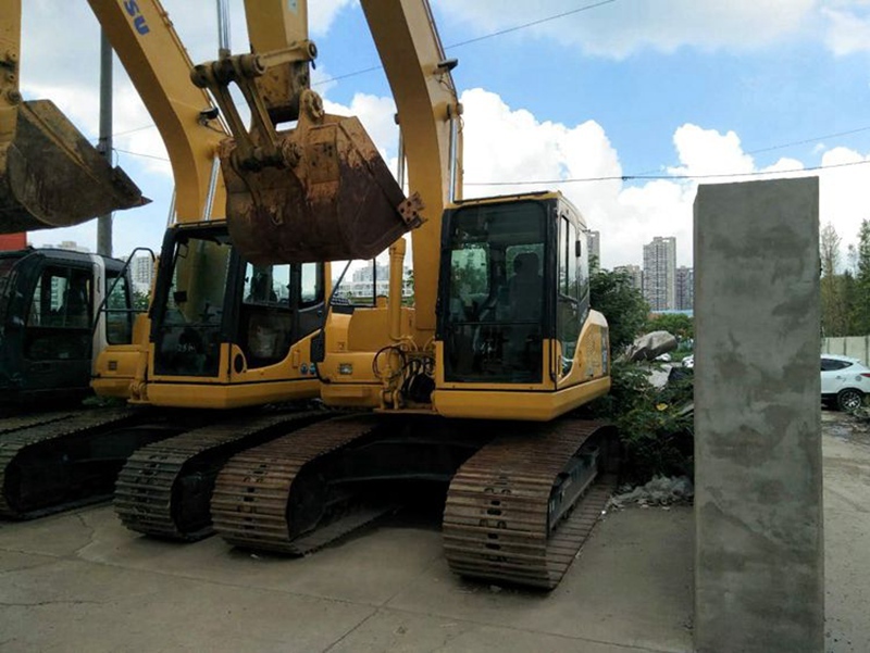Used Komatsu PC160-7 excavator