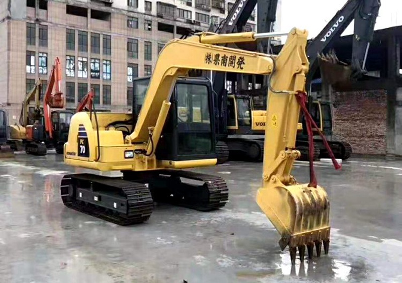 Used Komatsu PC70-8 excavator