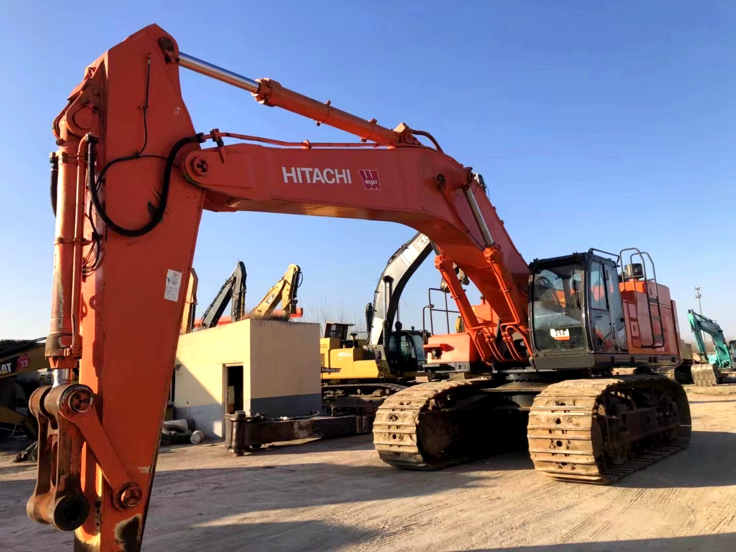 Used Hitachi ZX670-3 excavator