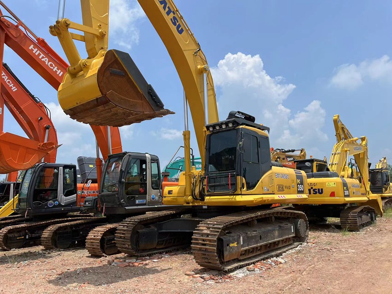 Used Komatsu PC350-7 excavator