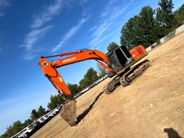 Used Hitachi ZX200-3 excavator