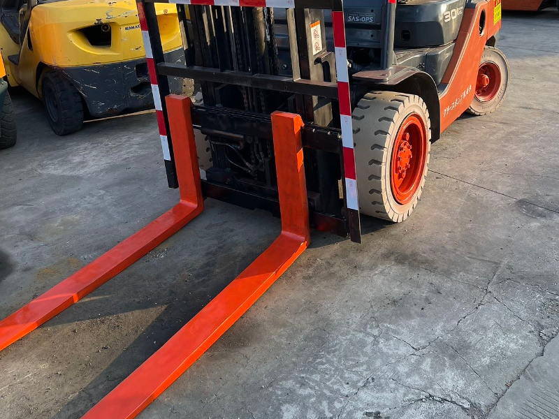 Toyota 3-ton forklift